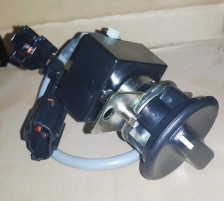 El motor de la máquina de excavación debe estar equipado con un sistema de control de velocidad.