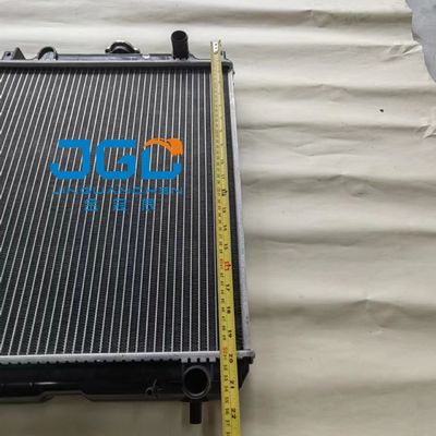 Excavador Replacement 1432296 del radiador del tanque de agua E303 pequeño