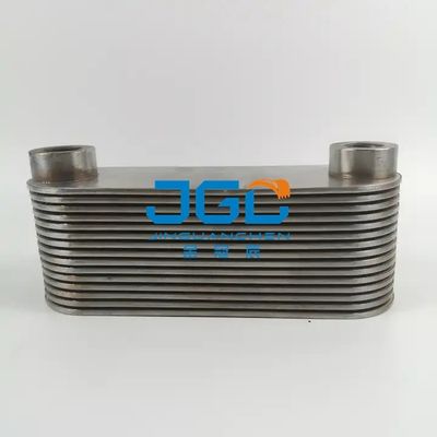 Las piezas del motor del excavador EC240 EC290 engrasan base del refrigerador VOE20450897 20715681