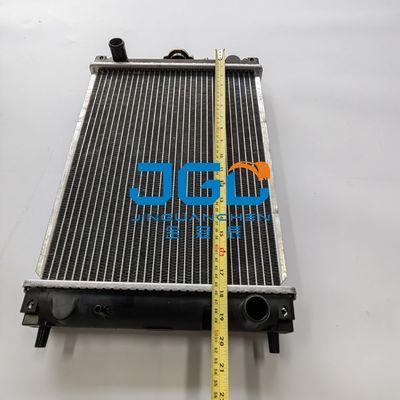 Excavador Accessories de los accesorios de la maquinaria de la ingeniería del radiador del tanque de agua YM30-6