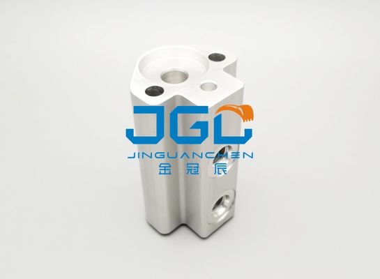 Válvula de la distribución de la válvula R225-7 de la tenencia de brazo de Hydraulic Components AV280 del excavador