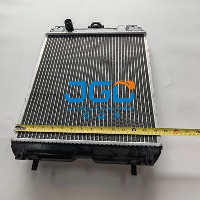 Excavador Accessories RC411-42300 del motor D1703 del radiador KX91-3 U35 U35-3 del tanque de agua