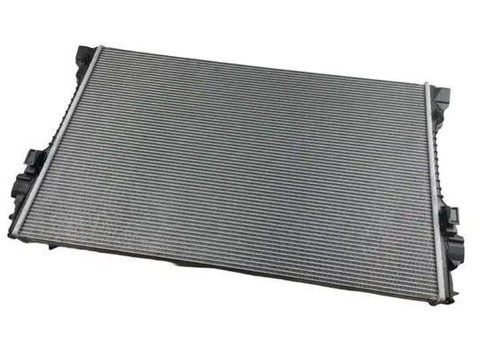Aluminio 99610613151 Refrigerador del radiador del motor y tanque de agua de la red de refrigeración
