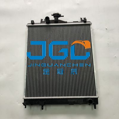 20T-03-81211 Radiador de tanque de agua para excavadora PC35R-8 PC30R-8 Radiador