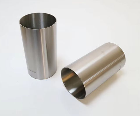 Para el motor ISDE QSB6.7 4D107 se utilizará el revestimiento del cilindro 3904167.