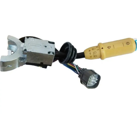El motor de la excavadora debe estar equipado con un interruptor de marcha atrás y de marcha adelante de 70137702 701/37702