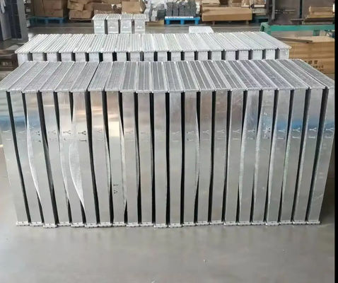 Radiador de excavadora EC360B Material de aluminio de alta calidad de fábrica