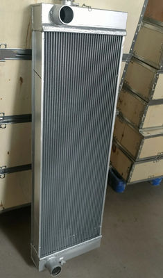 La cantidad de agua que se puede extraer de un tanque de agua de excavadora ZAX360-3G Radiador XB00001051