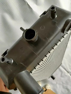 ZAX240-3 ZAX250-3 ZAX260-3 ZAX270-3 ZAX280-3 ZAX360W-3 Radiador de excavadora 4650355