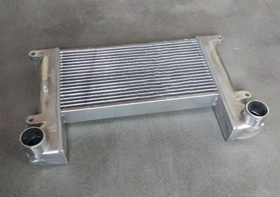 ZAX120-6 ZAX120 ZAX110 ZAX130 ZAX135 Refrigerador de aire de carga de la excavadora Refrigerador intermedio