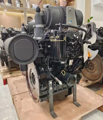 El motor diesel original de Yanmar es el motor 3TNV82A-SNN con EPA 16.6KW 2200RPM