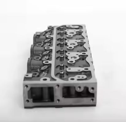 Isuzu 4BD1 Motor de excavadora Cabeza del cilindro Máquina de construcción superior Parte de repuesto con motor diesel de 50 CV