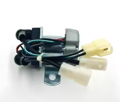 6BB1 6WG1 6HK1 Relay del motor de la excavadora 1-82553-039-1 0-25000-7832 Relay de arranque de 24 V