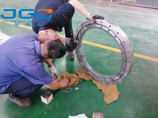 rodamiento de rodillos de Slewing Bearing Cross del excavador 20y-25-21100 para PC200-6 PC210-6 PC220-6